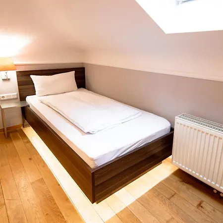 Aparthotel Boardingworld - *